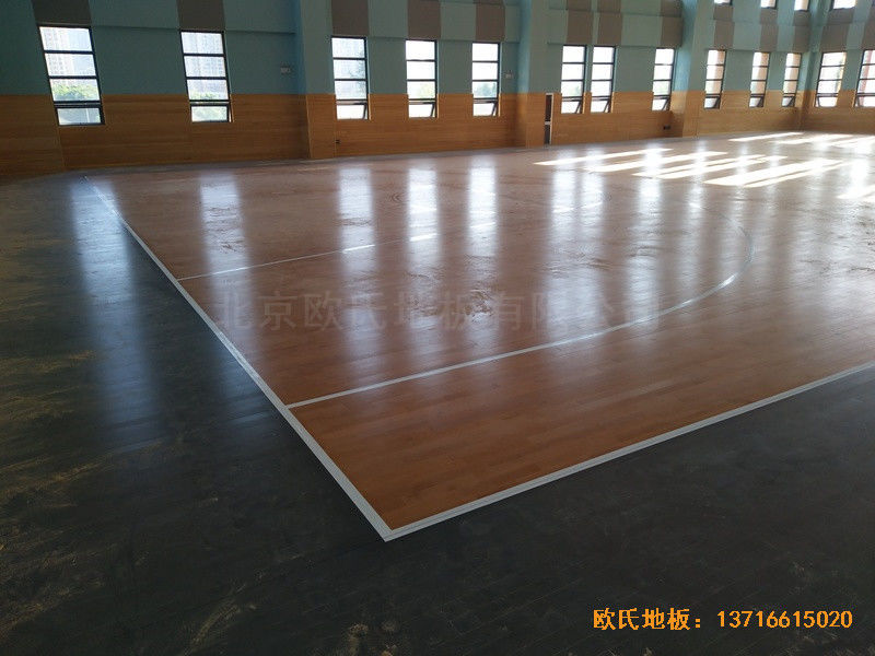 武漢廣阜屯小學(xué)清江錦城分校籃球館運動地板施工案例0